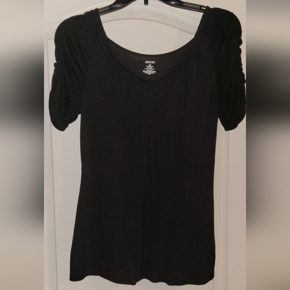 The Black Box Bundle of Tops S/XS - Picture 4 of 5